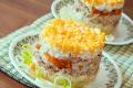 Paano gumawa ng salad ng Mimosa: mga recipe