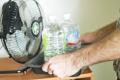 How to save yourself in the heat in the apartment