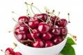 The benefits and harms of cherries for the expectant mother